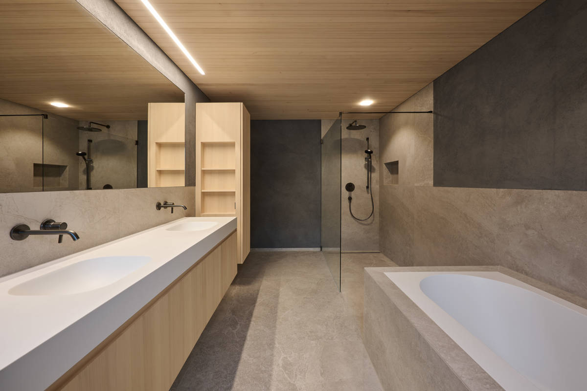 Badezimmer Tischlerei Feuerstein | Maßgefertigt im Bregenzerwald
Corian übergangslos