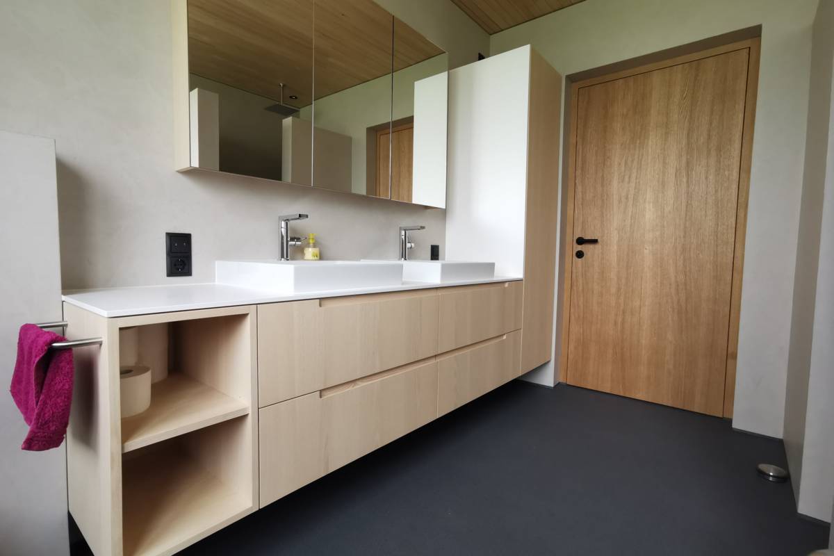 Badverbau Esche weiß