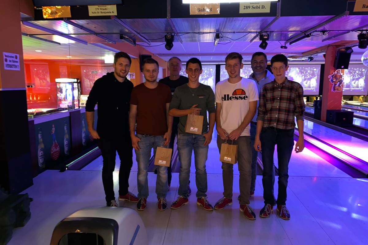 Betriebsausflug bowlen