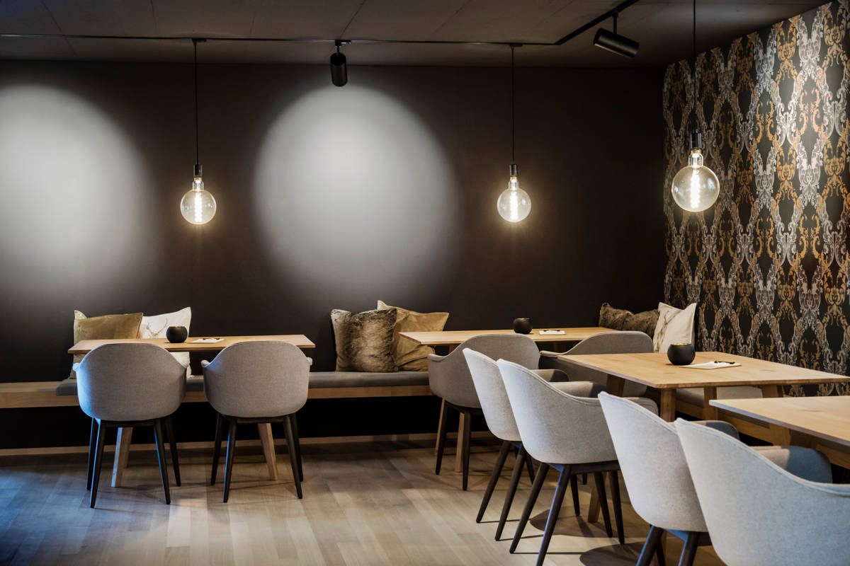 Tisch Eiche Füße durchgezapft