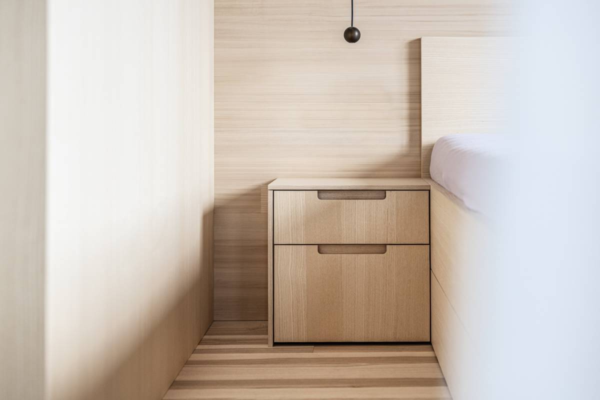 Nachtkästchen, minimalistisch, Esche, Bregenzerwald