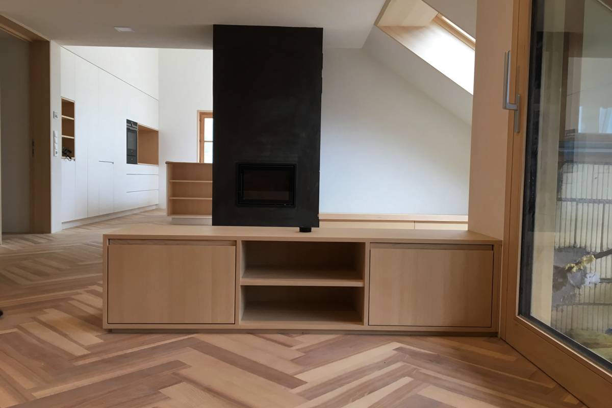 Möbel_Esche_Bezau_Tv-Möbel