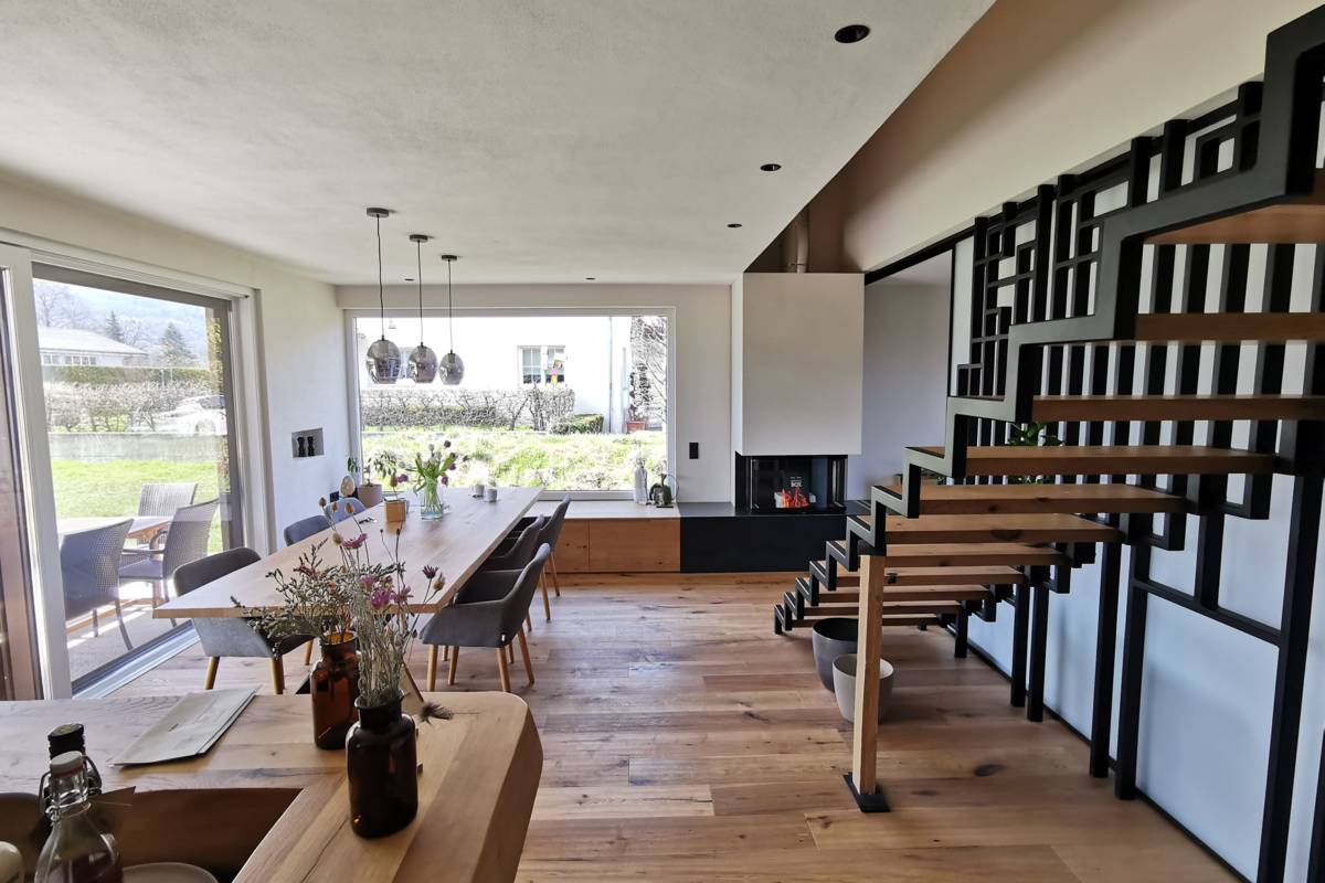 Tisch Eiche Schwarzstahl Essbereich modern