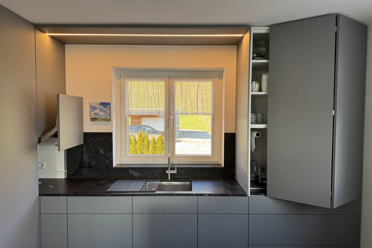 Fenix, Küche, Aventos, Drehschiebetür