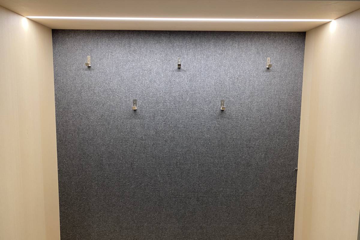 Nische Garderobe Filz Haken