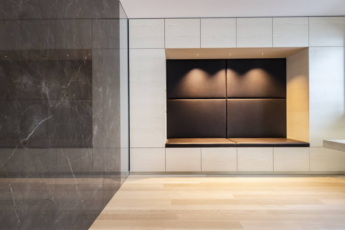 Liegenische Leder Esche hell