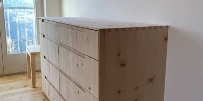 Zirbe Kommode Zinken Griff