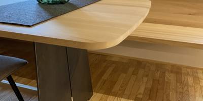 Tisch Esche Massivholz Tischler Bregenzerwald Oval