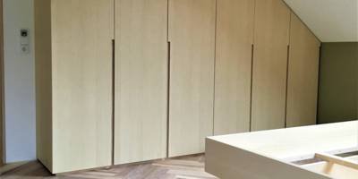 Möbel_Esche_Bezau_Dachschräge