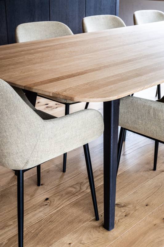 Runder Tisch Eiche Füße schwarz