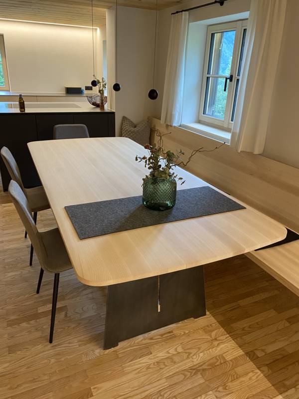 Tisch Esche Massivholz Tischler Bregenzerwald