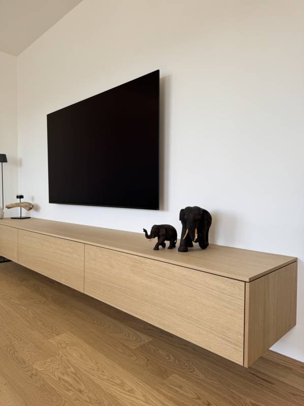 TV Möbel, schwebend, Eiche, hell